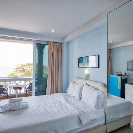 Akvavit Living Hotel Jomtien Beach Exterior photo