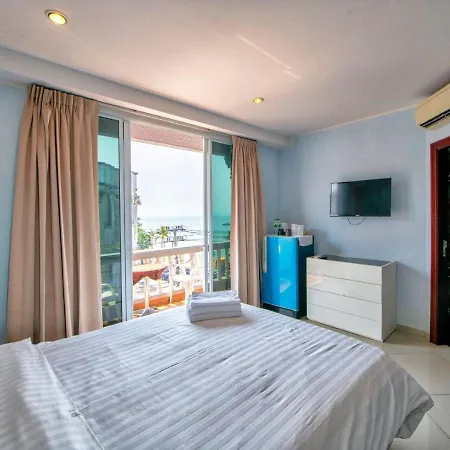Akvavit Living Hotel Jomtien Beach Exterior photo
